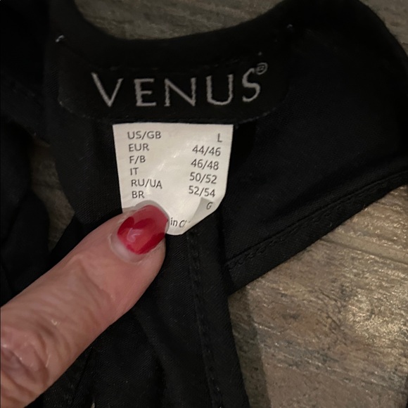 Venus Swim Cover up - Picture 2 of 4